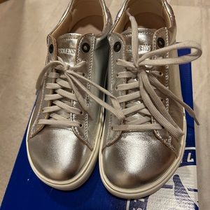 Birkenstock Bend Low EU 37 size 6-6.5.  width: medium/narrow